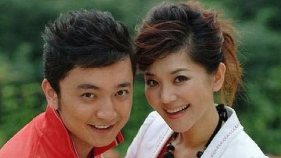 Forty-five-year-old CCTV beauty host Qiong, married eight-year-old leader, no wonder the cause is getting better and better!