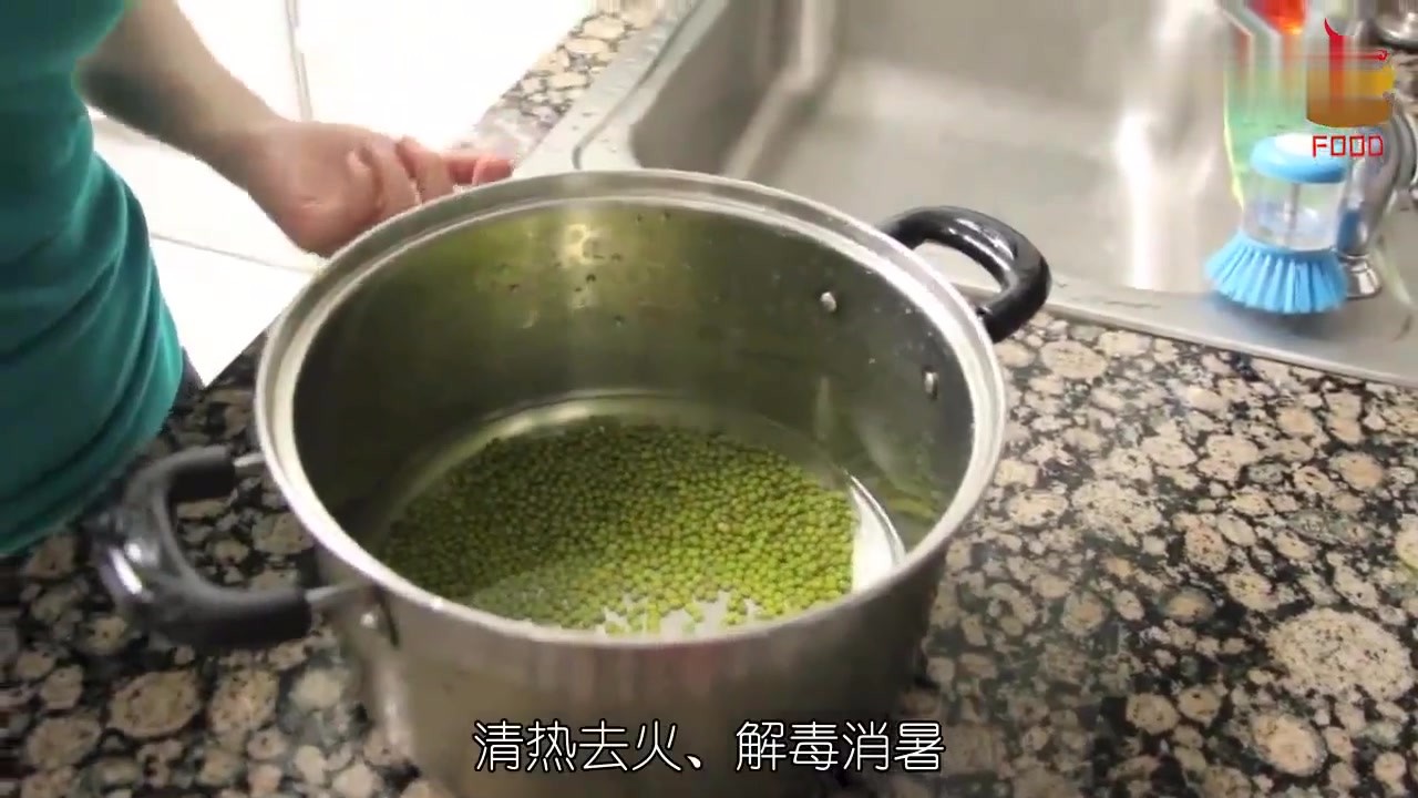 Mung bean soup is delicious, but try to eat as little as possible. Remind your family as soon as possible. Now it's too late to know!