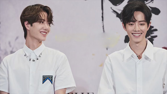 Xiao Zhan and Wang Yibo asked each other - Harper's Bazaar exclusive