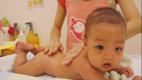 How to massage the baby back- baby back massage makes baby more healthy.