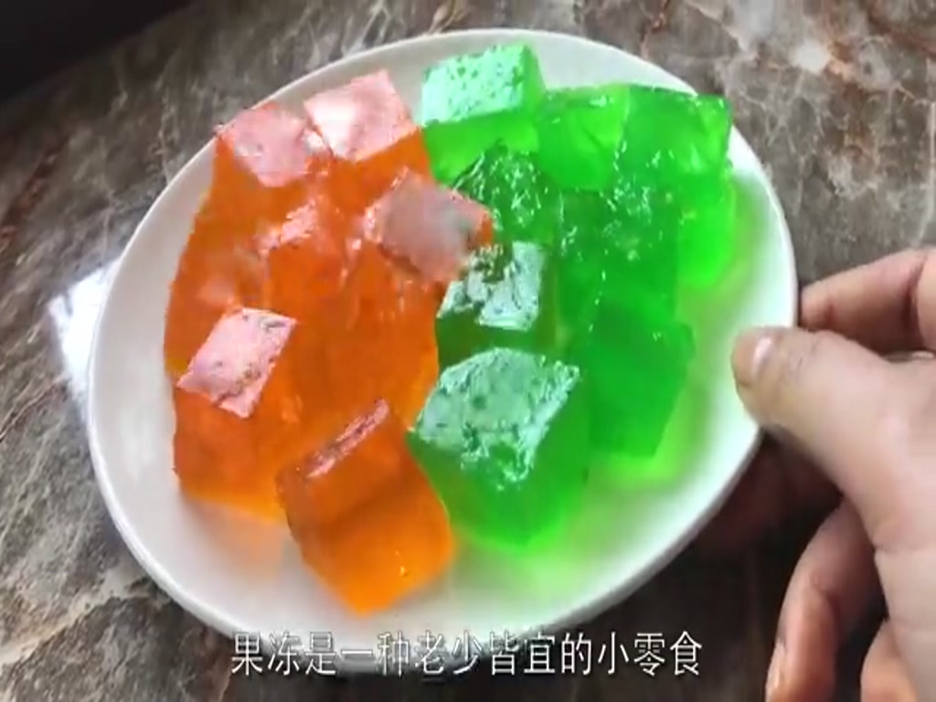 Can the jelly withstand pouring 1000 degrees of copper water on it? Netizen: Just listen to the voice.