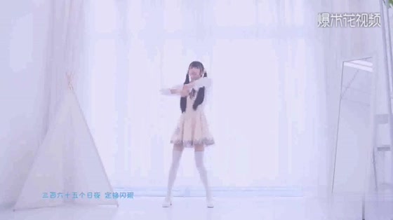 It's so cute. Dancing video for girls with two ponytails