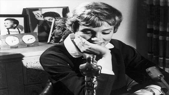 Julie Andrews Made Herself At ‘Home’ In Hollywood - Julie Andrews Movies.