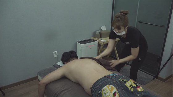 Benifits of essential oil massage video and japanese massage oil therapy